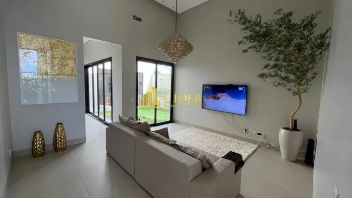 Casa à venda, 3 quartos, 3 suítes, 2 vagas, Jardim Karaíba - Uberlândia/MG