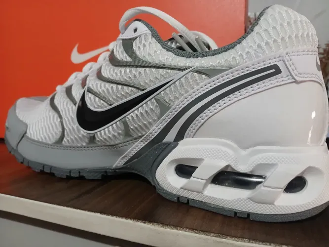 Nike Original comprei e não gostei perdi a nota fiscal pra trocar!Lindo 43