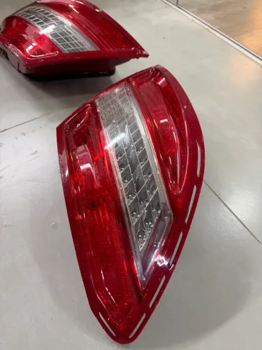 Lanternas traseiras Mercedes C63 - w204