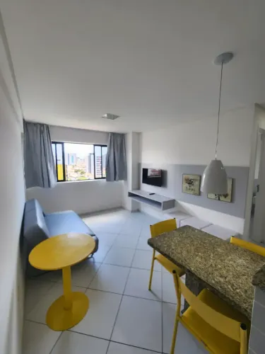 Lindo quarto e sala na Ponta Verde