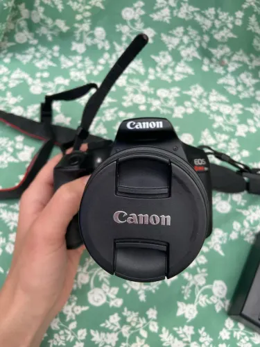Canon EOS Rebel T6 Completa + Carregador e Cabo - Excelente Estado