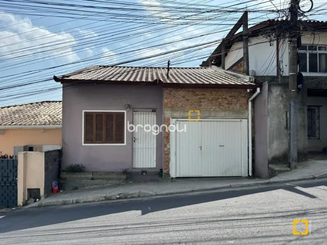 Casa com 3 quartos no centro de Florianópolis