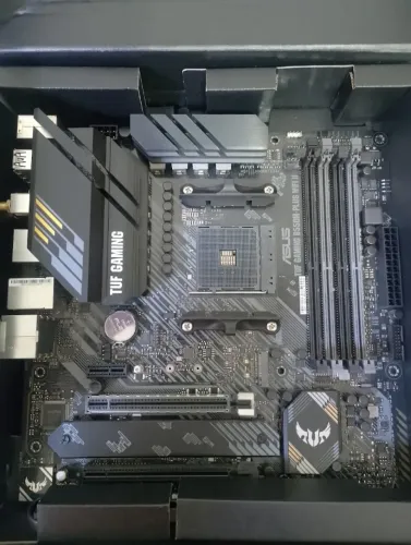 Kit Placa mae ASUS B550M TUF WIFI II + 16Gb Memória ram 2x8GB DDR4 3600mhz cl18