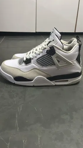 Air Jordan 4 Military Black