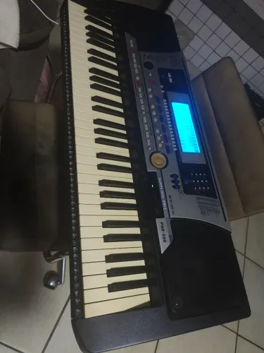 Teclado Yamaha psr 550 já vem com disquete vários ritmos