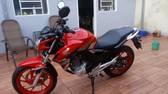 CB TWISTER 250