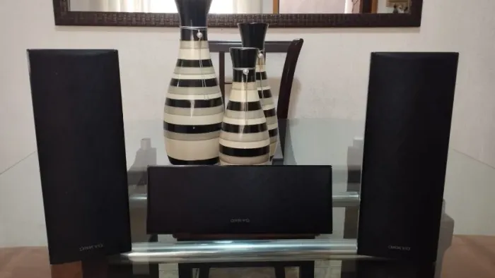Kit Onkyo Home Theater - Caixa Central SKC-360C + Par Surround SKM-360S