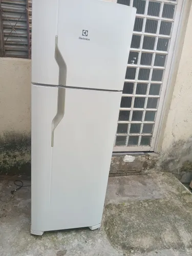 Geladeira eletrolux dc44