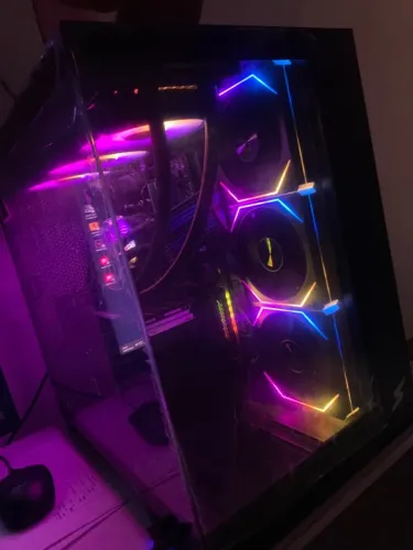 ? PC Gamer Ryzen 7 5700X | GTX 1660 Ti 6GB | 16GB RAM | Gabinete Aquário RGB