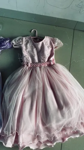 3Vestidos de festa lindíssimo , na cor rosa, verde e lilás todos por apenas 150