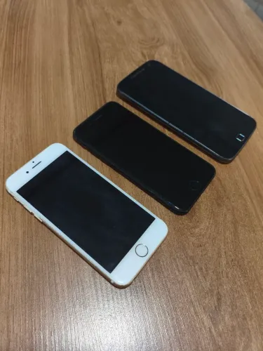 Lote 3 Celulares (iPhone 7, iPhone 6s e Motorola) - Para Reparo ou Retirada de Peças