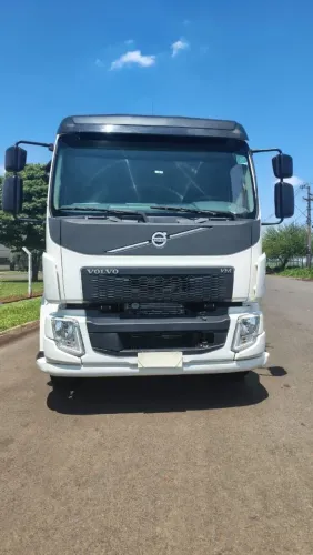 VOLVO VM 270 chassi 10.70 MTS