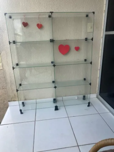 Balcão expositor de vidro