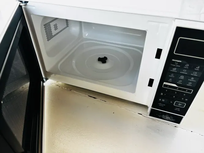 Micro-ondas Midea com defeito - para peças ou conserto