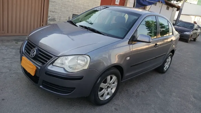 Volkswagen Polo Sed. Comfort. 1.6 MI Tot. Flex 8V 2008