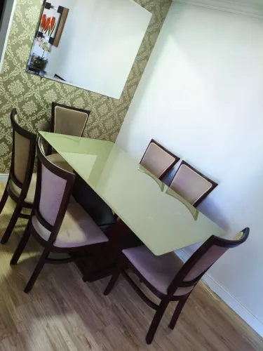 Mesa de 6 lugares em excelente estado