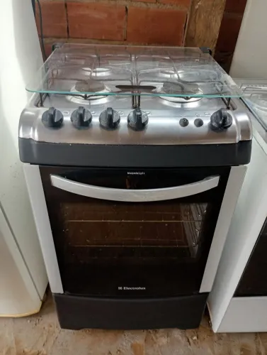 Fogão 4bocas não e automático 