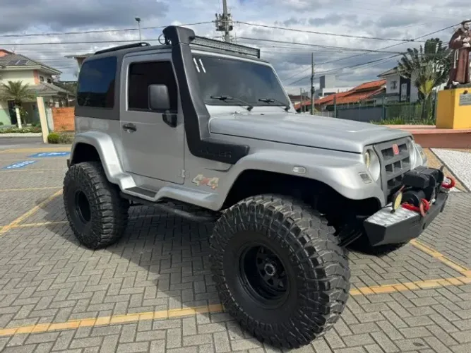 Troller T-4 4X4 3.0 TB Int. Cap. Rígida Diesel 2011