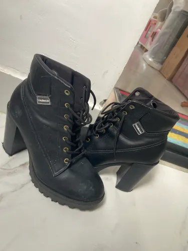 Bota preta