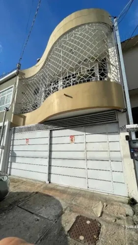 CASA NO UMARIZAL COM 04 QUARTOS, 02 VAGAS