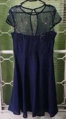 Lindo vestido azul marinho bonsay