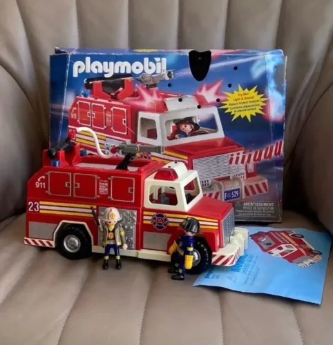 Caminhão de bombeiros Playmobil