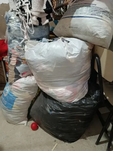 Roupa para brechó