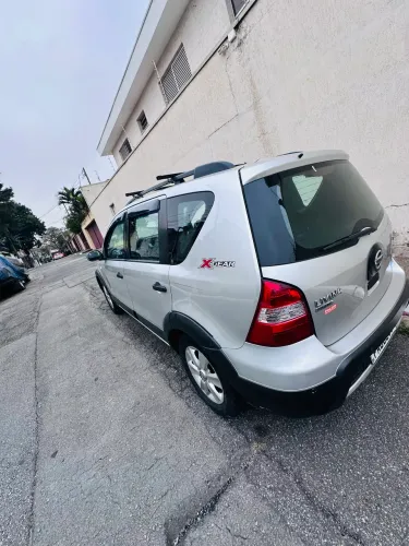 Nissan Livina X-gear Sl/X-gear 1.8 Flex F. Aut. 2012