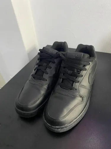 Tênis Nike Preto Básico 