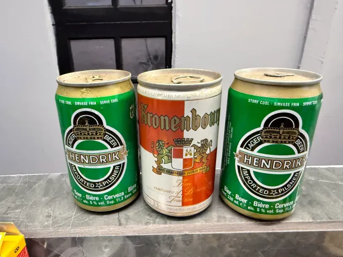 Latas de cerveja antigas lacradas