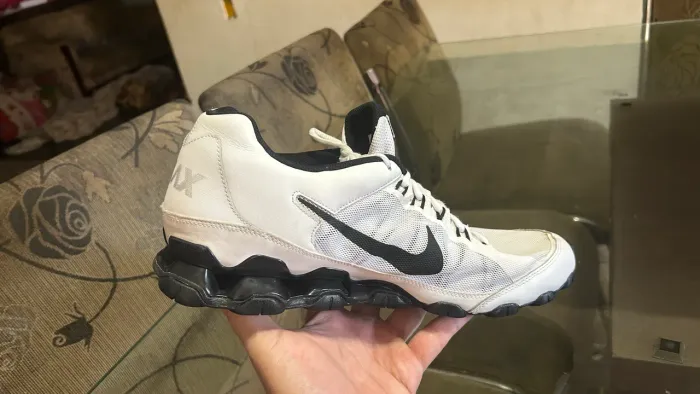 Nike tamanho 48