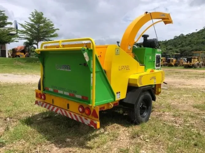 Triturador de Galhos LIPPEL PTU 350