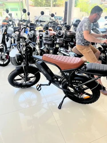 Bicicleta Elétrica Fat V8 Em ótimo estado