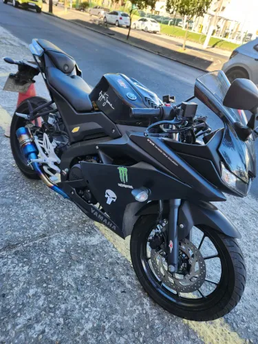 R15 Yamaha com Apenas 4mil Km