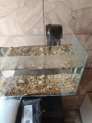 Aquário aproximadamente 15 litros, completo e funcionando. <br>ACEITO PROPOSTA!