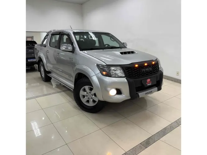 Toyota Hilux CD SRV D4-d 4X4 3.0 TDI Dies 2012