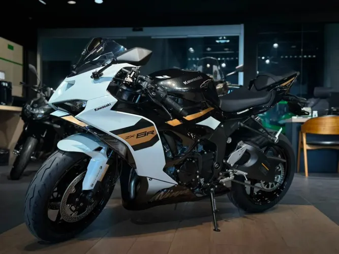 Kawasaki NINJA ZX-6R 636cc