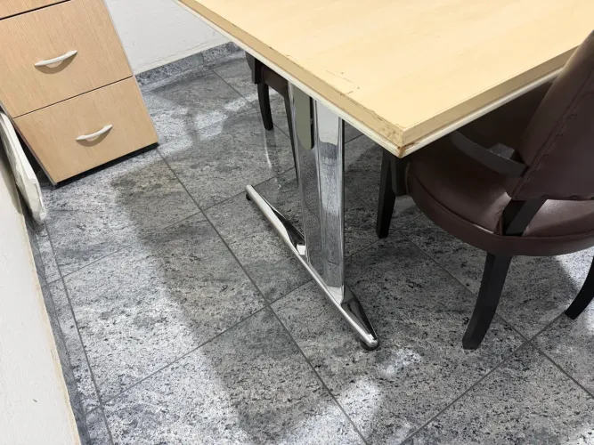 Vendo mesa e arquivo de escritório luxo