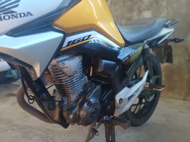 CG TITAN 160 EDIÇÃO ESPECIAL 40 ANOS
