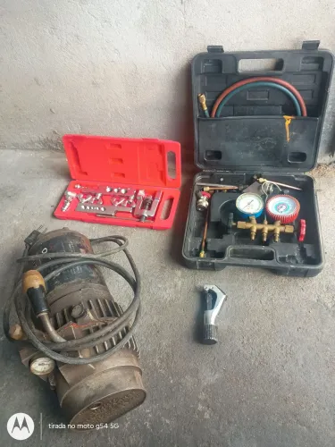 Bomba de vácuo, manômetro, jogo de chaves flange e macarico
