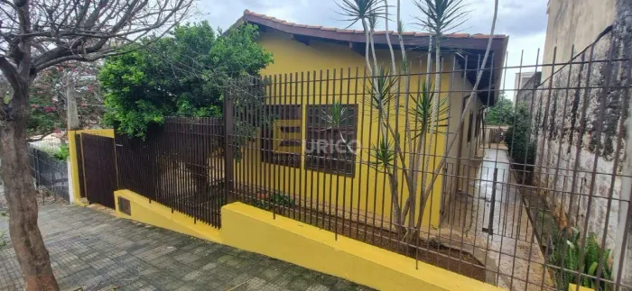 LINDA CASA TERREA A VENDA NA RUA BRASILIA REGIÃO CENTRAL DE VINHEDO/SP