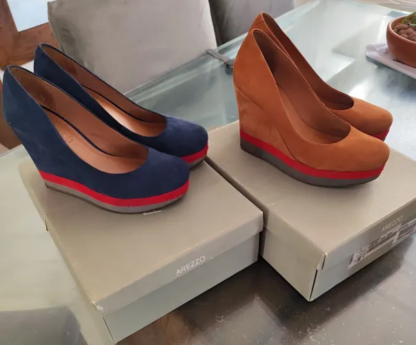 Sapatos 50,00 cada