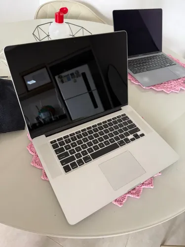 MacBook Pro 2015, I7, tela de retina