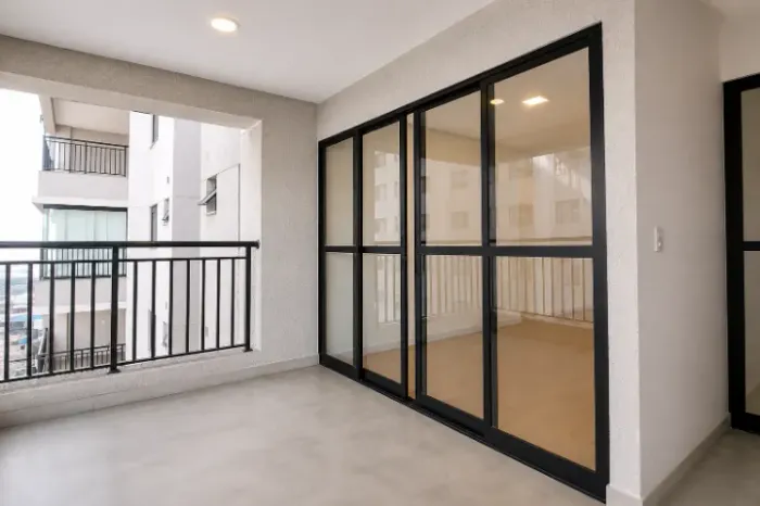 Porta balcão 4 folhas 2,55 x 2,17m preta