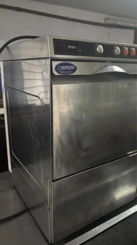 Máquina de lavar louça para estabelecimento comercial