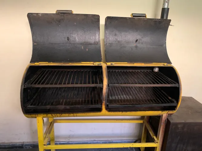 Vendo pit smoker