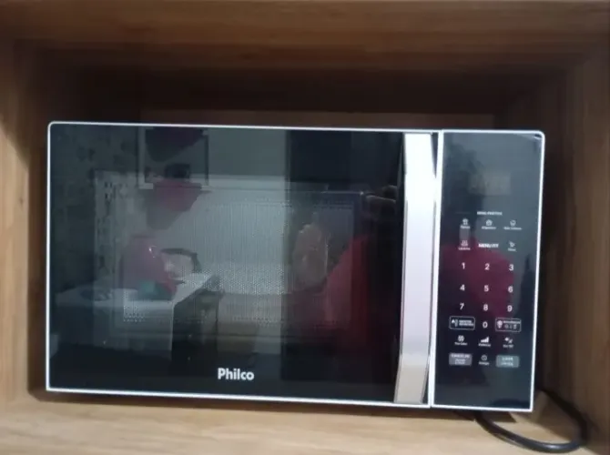 Micro-ondas Philco 25 Litros 220V - Funcionando perfeitamente