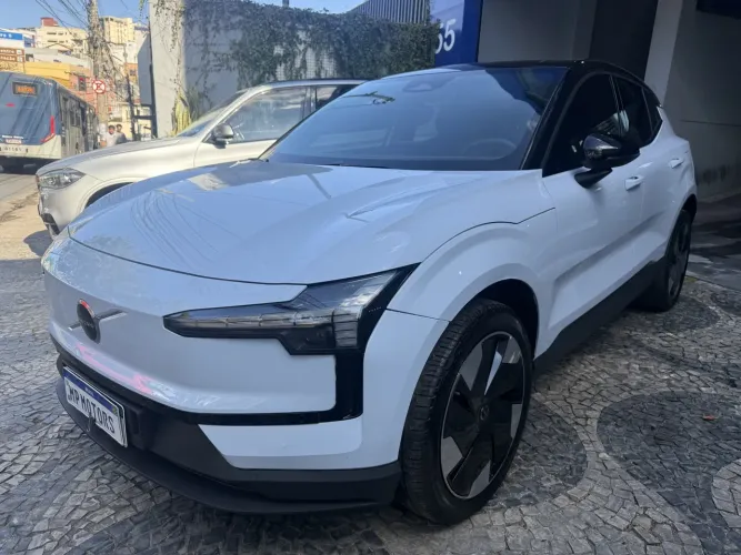 Volvo EX30 E60 Plus (elétrico) 2024