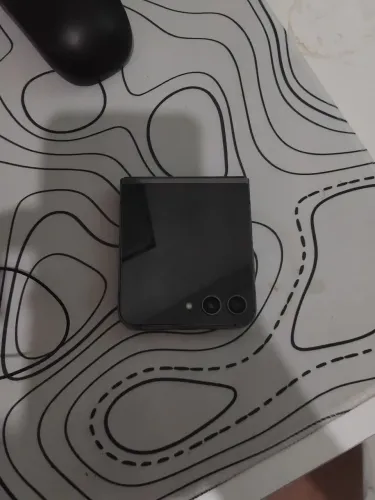 Z flip 5 512gb DEFEITO
