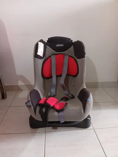 Cadeira de bebê com a base